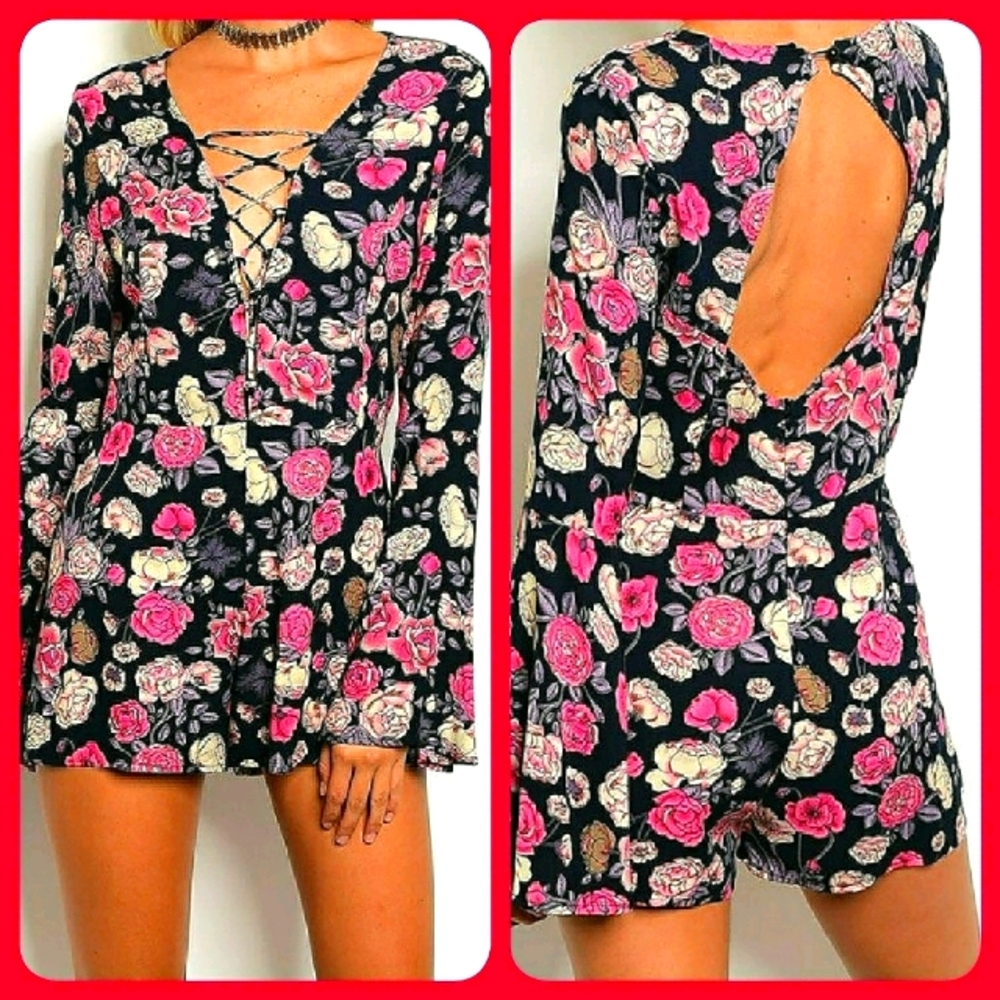 NWT FUN AND FLIRTY FLORAL SHORT ROMPER